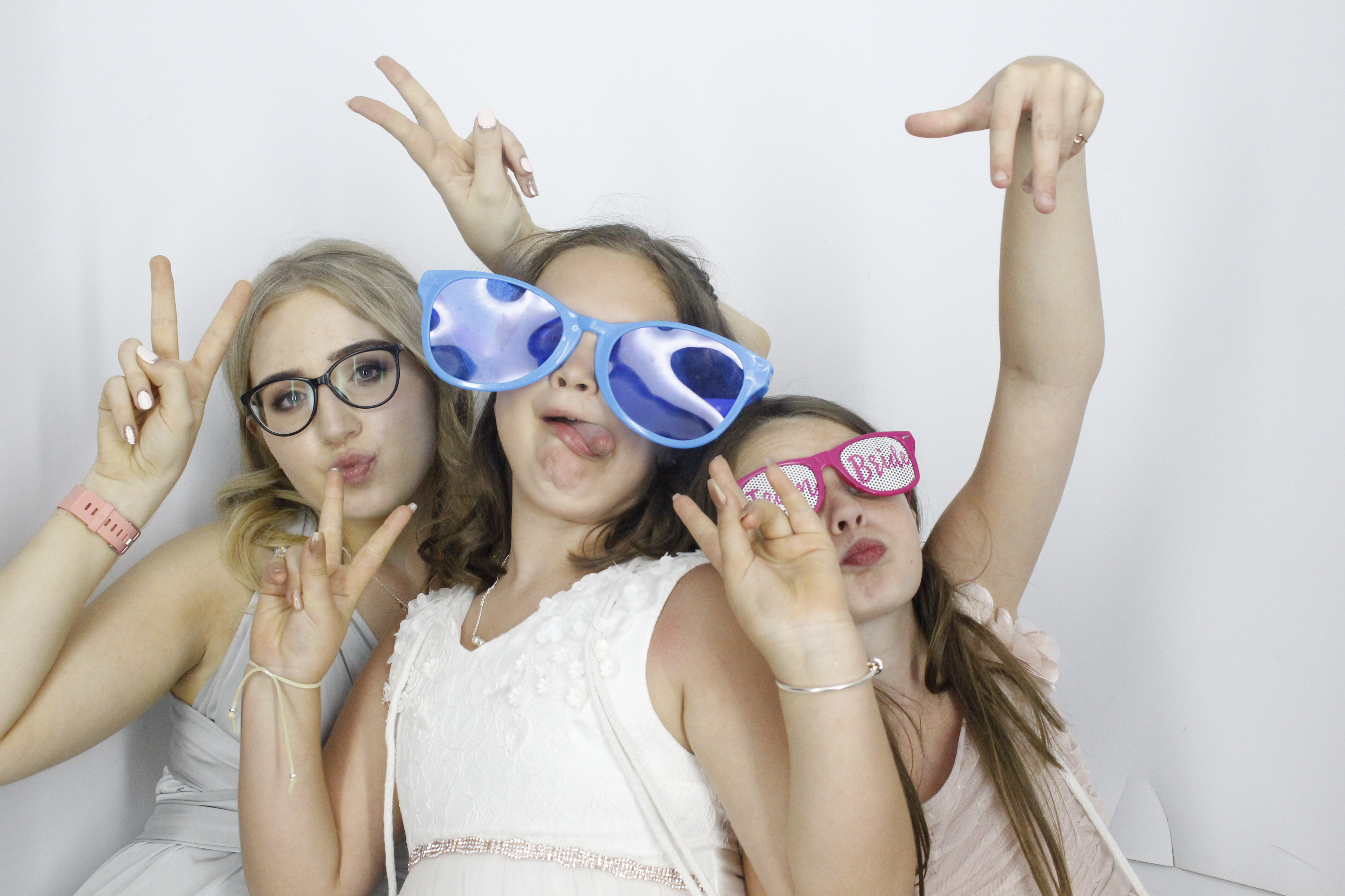 Sam & Rachel's Wedding | View more photos from the event at gallery.myphotoboothexperience.co.uk/u/MyPhotoBoothExperienceLtd/Sam-Rachels-Wedding